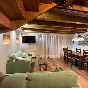 Luxury Con Gran Jardin Comunitario דירה